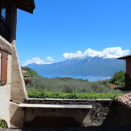 Albergo Locanda Cavallino トスコラーノ・マデルノ エクステリア 写真